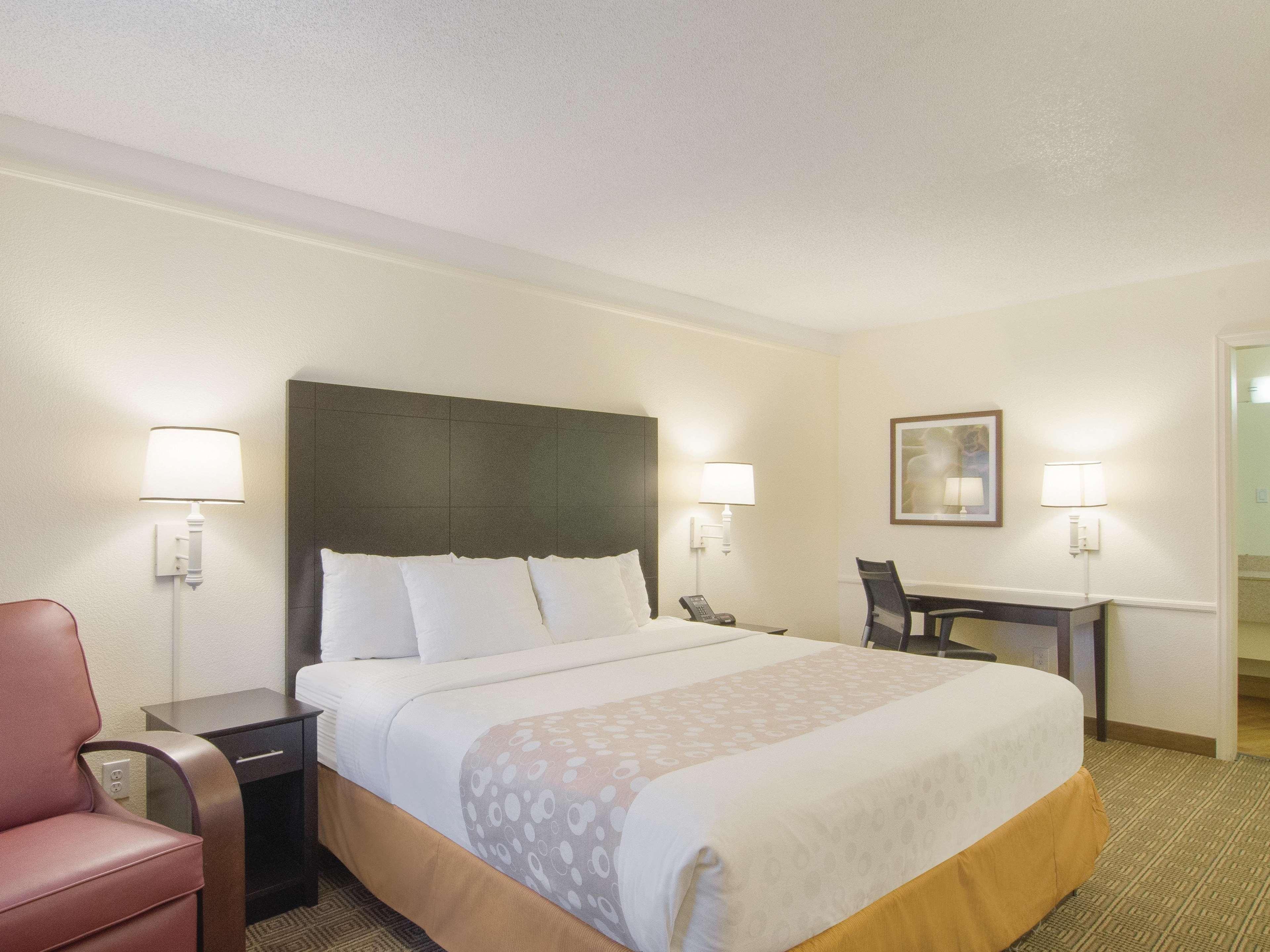 La Quinta Inn By Wyndham Denver Cherry Creek Экстерьер фото