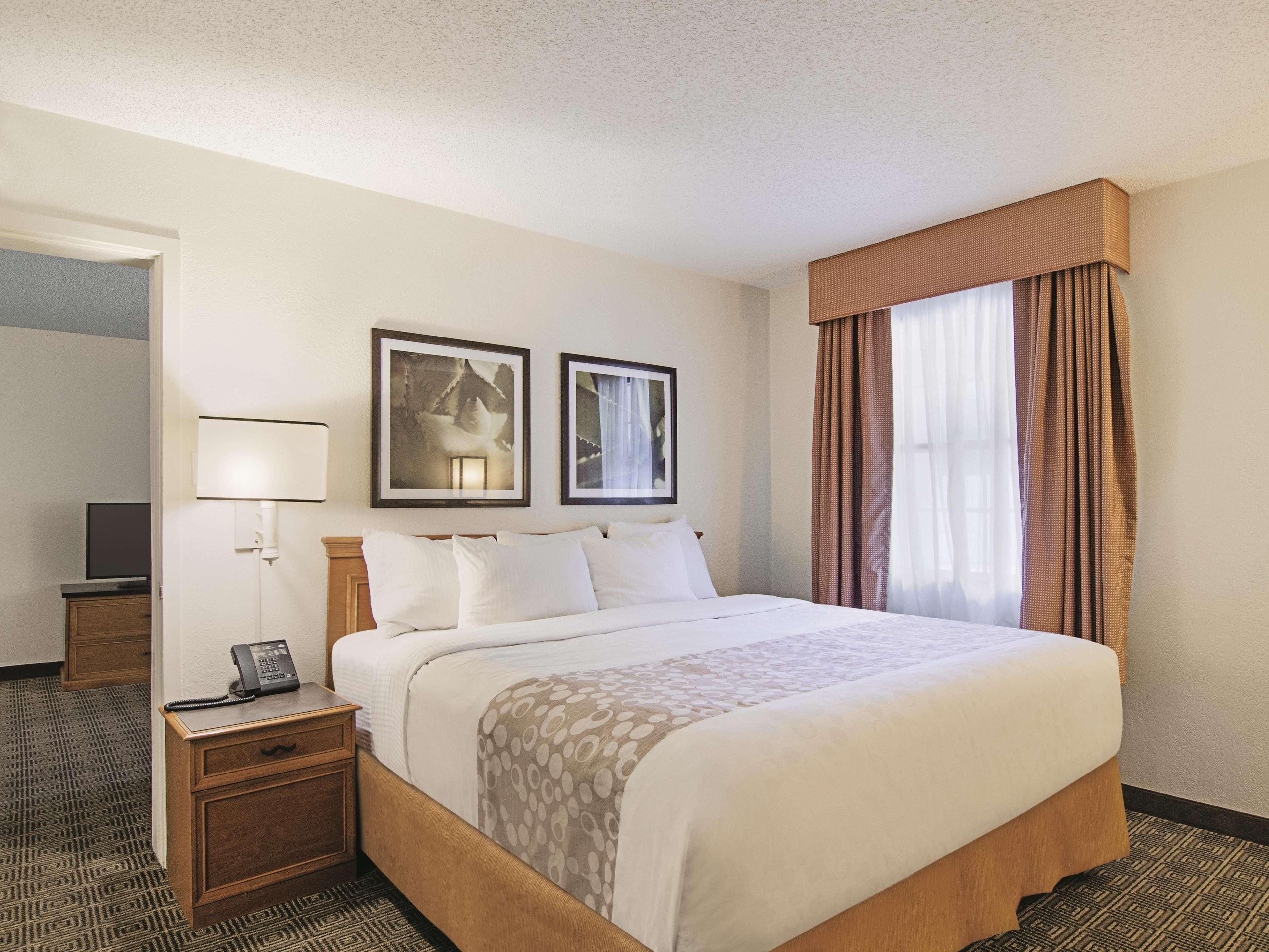 La Quinta Inn By Wyndham Denver Cherry Creek Экстерьер фото